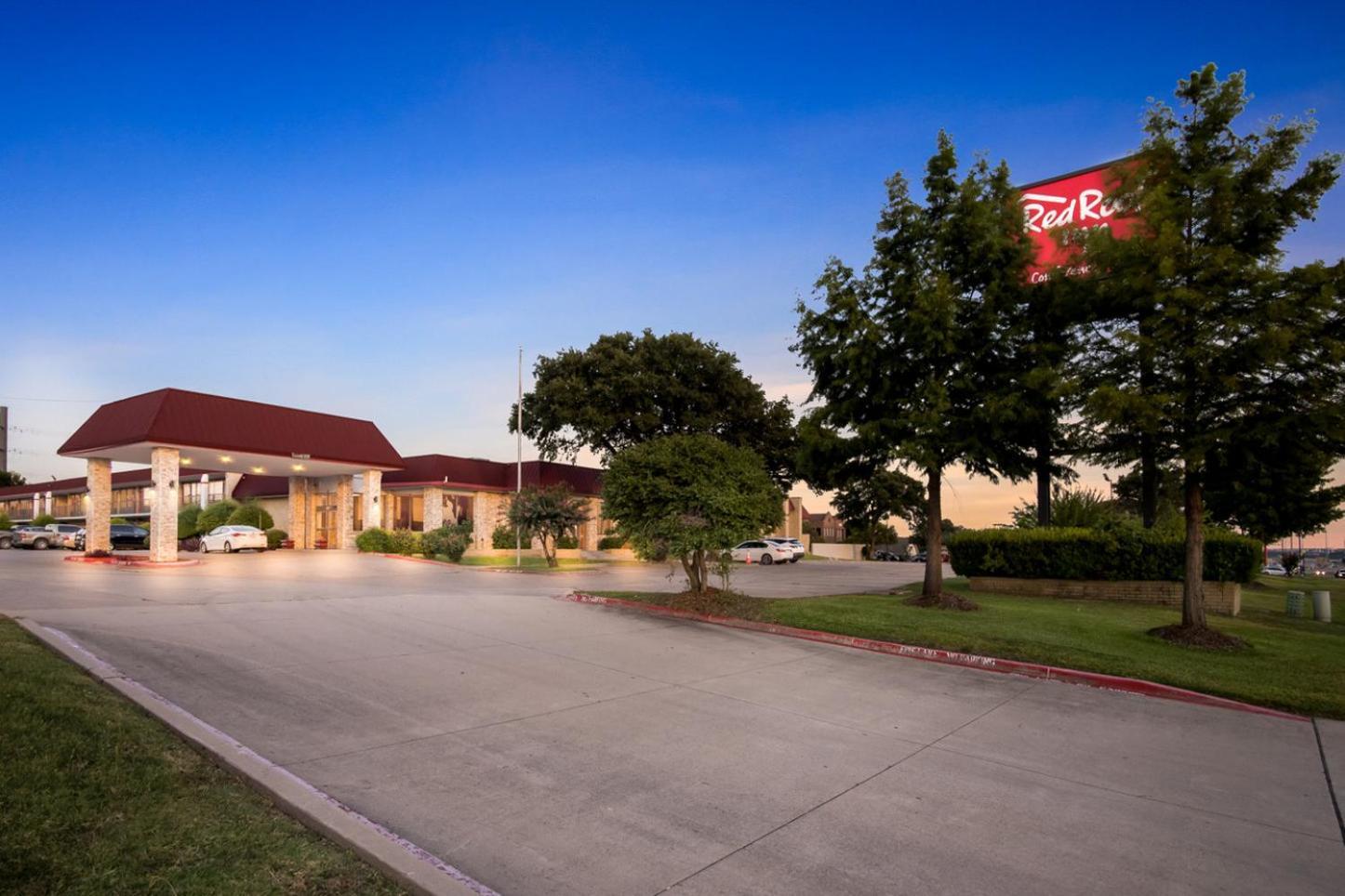 Red Roof Inn & Conference Center Mckinney Buitenkant foto
